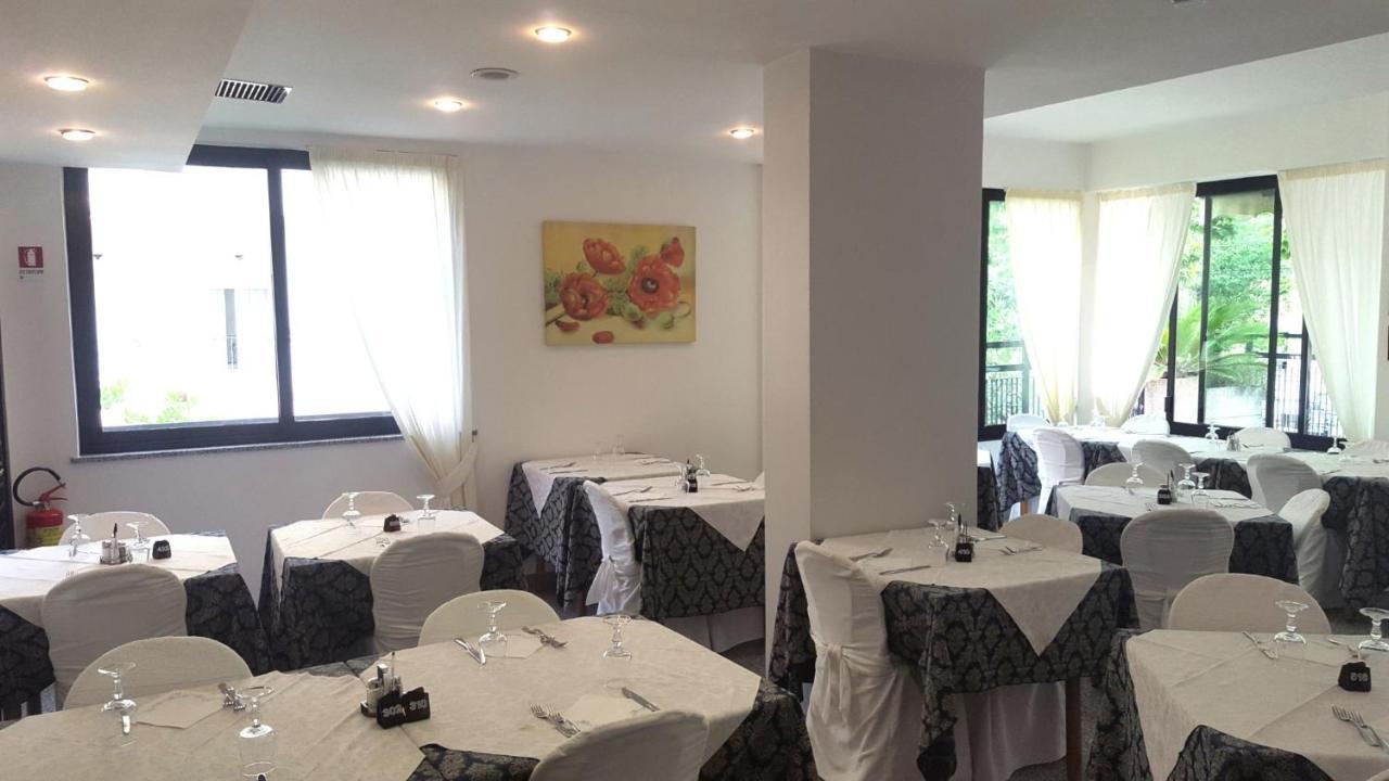 Lime Hotel Rimini Exterior photo