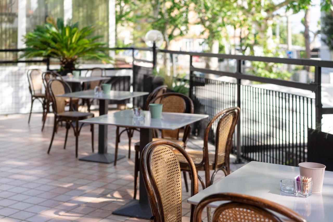 Lime Hotel Rimini Exterior photo