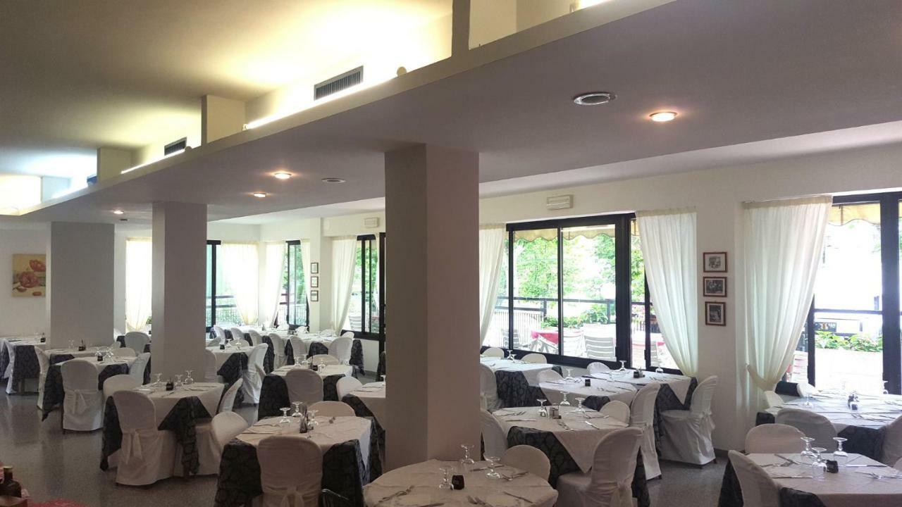 Lime Hotel Rimini Exterior photo
